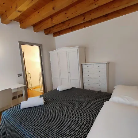 Palazzo Degli Artisti Apartment *
